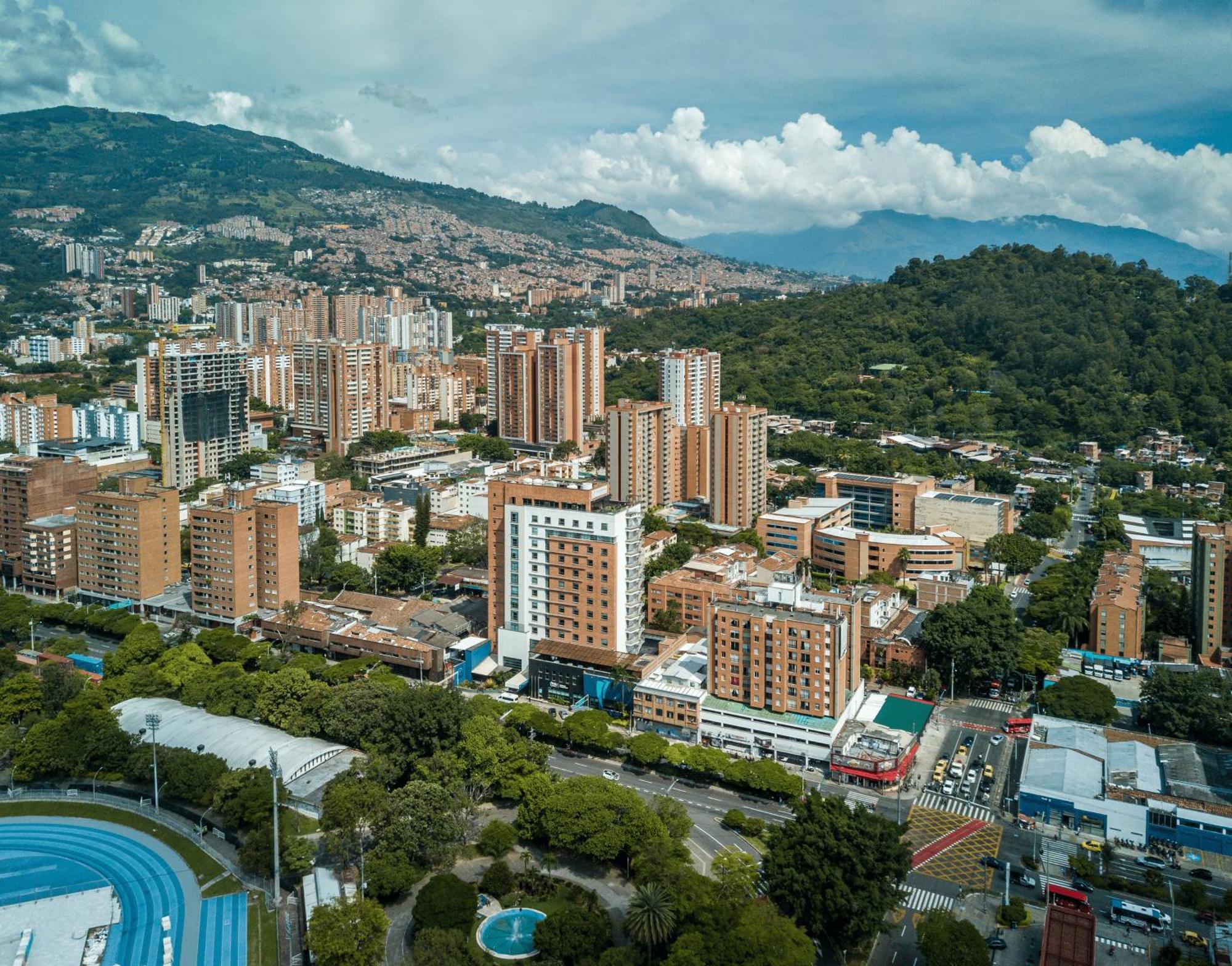 Tequendama Hotel Medellin - Estadio Exterior photo